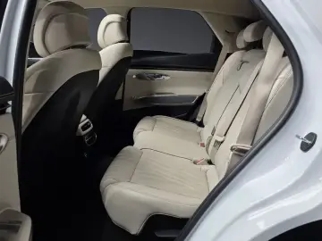 2021 Genesis GV70 с пробегом 40 197 км
