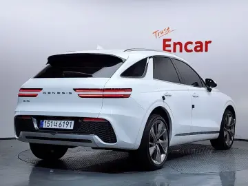 2021 Genesis GV70 с пробегом 76 726 км