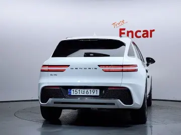 2021 Genesis GV70 с пробегом 76 726 км