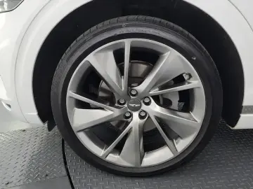 2021 Genesis GV70 с пробегом 76 726 км