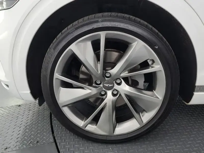 2021 Genesis GV70 с пробегом 76 726 км