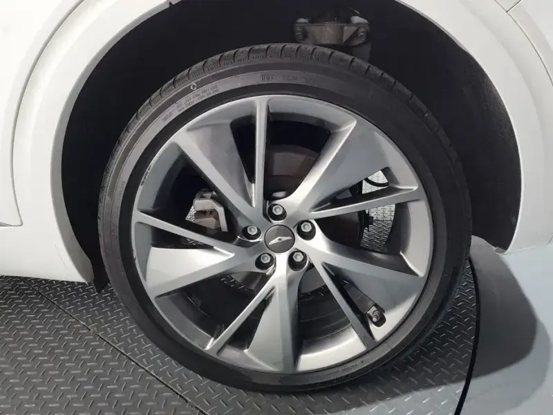 2021 Genesis GV70 с пробегом 76 726 км