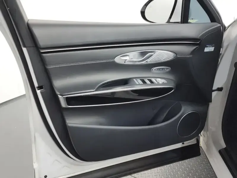 2021 Genesis GV70 с пробегом 76 726 км