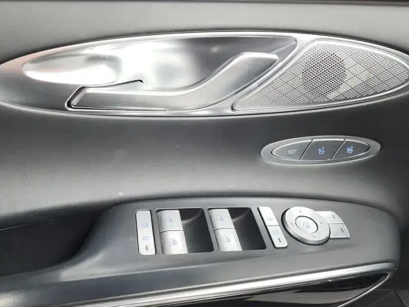 2021 Genesis GV70 с пробегом 76 726 км