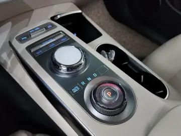 2021 Genesis GV70 с пробегом 73 196 км