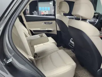 2021 Genesis GV70 с пробегом 73 196 км