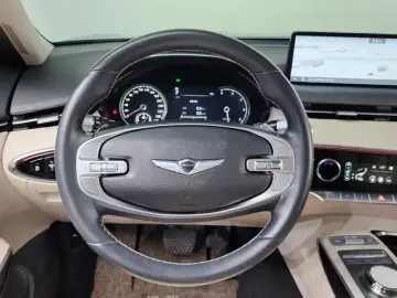 2021 Genesis GV70 с пробегом 73 196 км