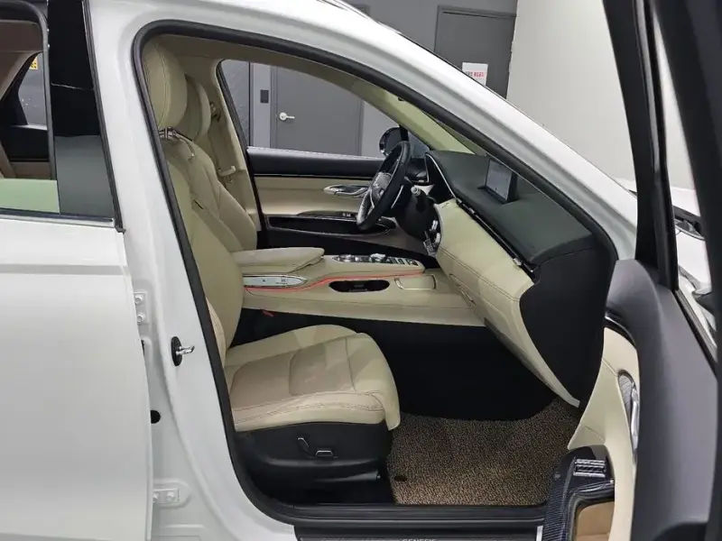 2021 Genesis GV70 с пробегом 69 587 км