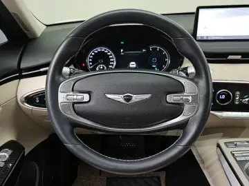 2021 Genesis GV70 с пробегом 69 587 км
