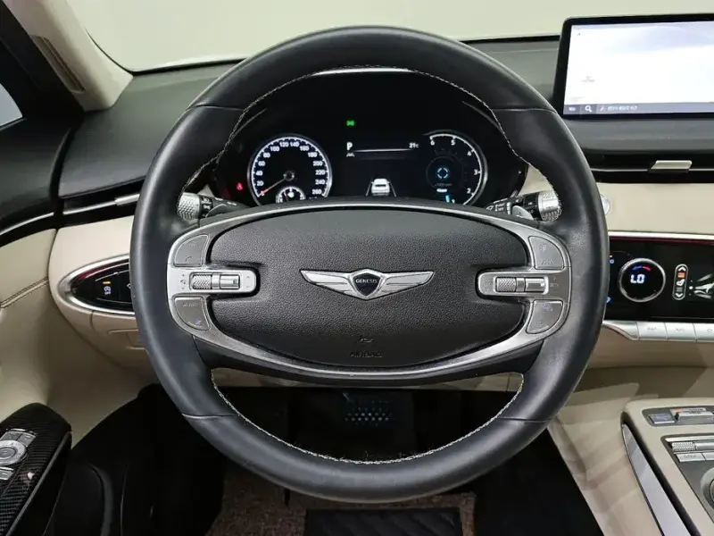 2021 Genesis GV70 с пробегом 69 587 км