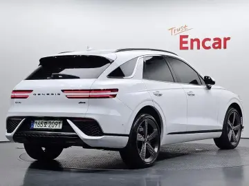 2021 Genesis GV70 с пробегом 55 054 км