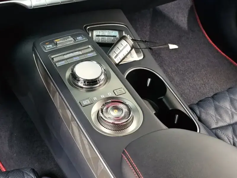 2021 Genesis GV70 с пробегом 55 054 км