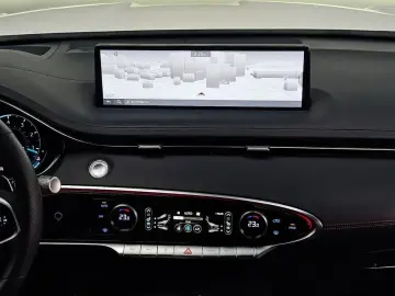 2021 Genesis GV70 с пробегом 55 054 км
