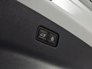 2021 Genesis GV70 с пробегом 55 054 км