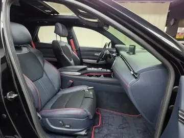 2022 Genesis GV70 с пробегом 37 358 км