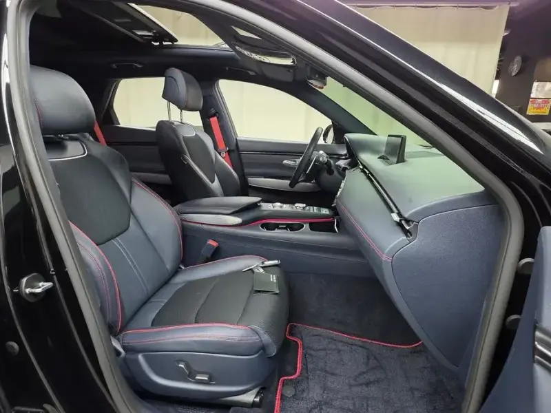 2022 Genesis GV70 с пробегом 37 358 км