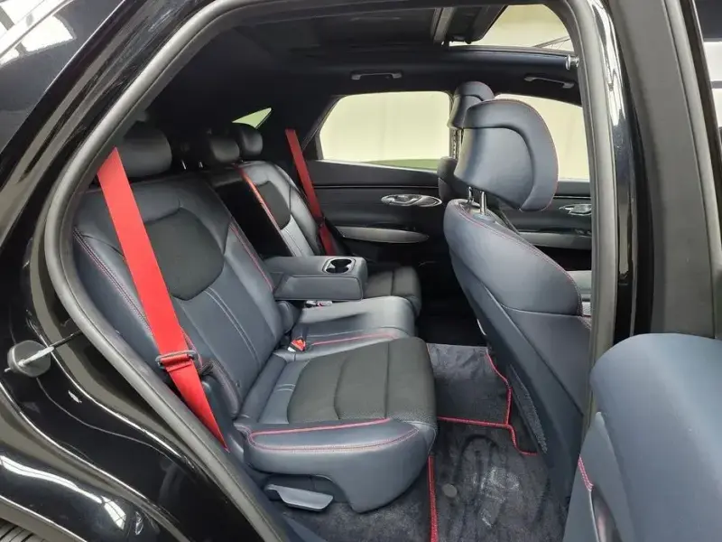 2022 Genesis GV70 с пробегом 37 358 км