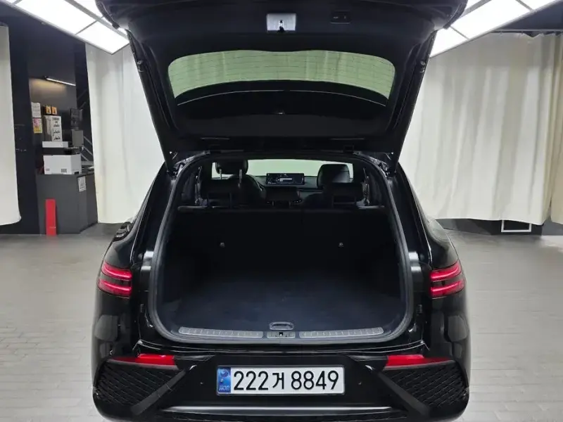 2022 Genesis GV70 с пробегом 37 358 км