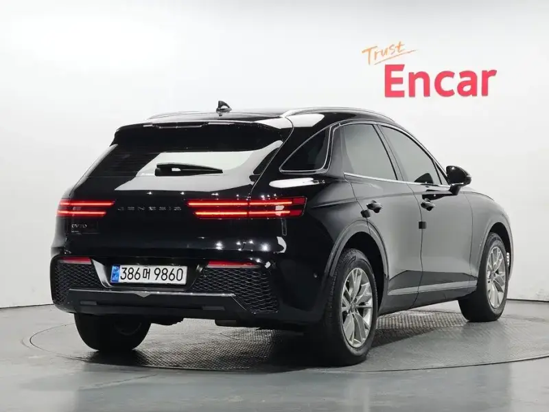 2021 Genesis GV70 с пробегом 68 541 км