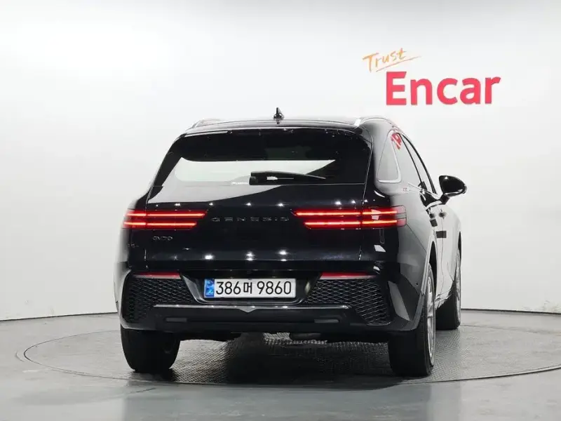 2021 Genesis GV70 с пробегом 68 541 км