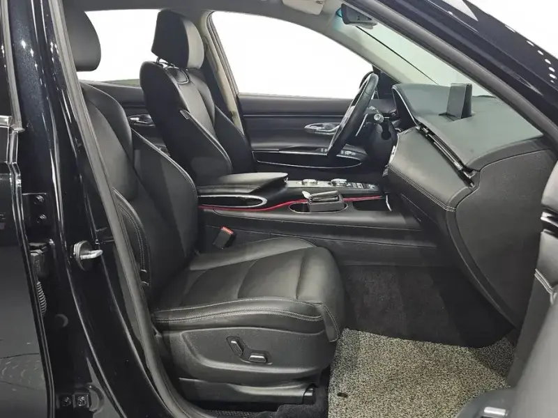 2021 Genesis GV70 с пробегом 68 541 км