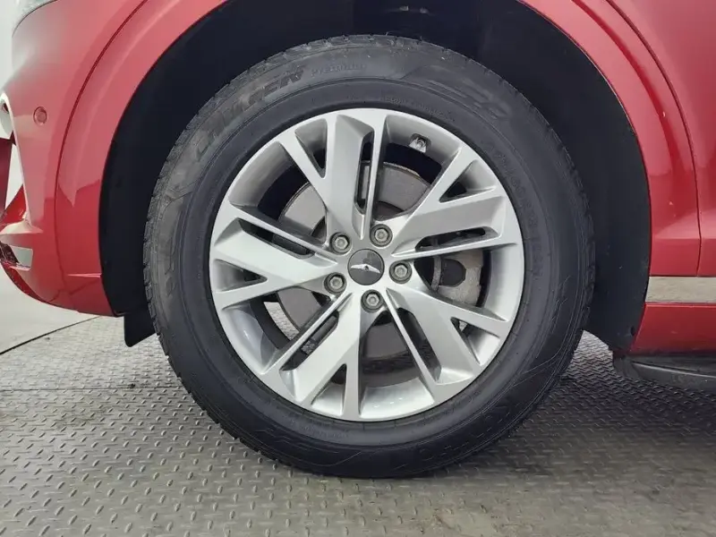 2022 Genesis GV70 с пробегом 68 908 км