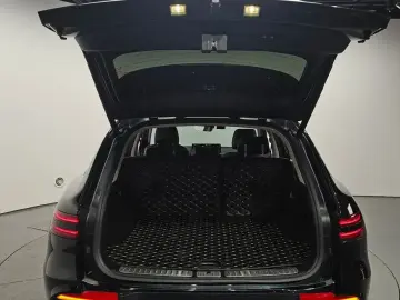 2021 Genesis GV70 с пробегом 68 541 км