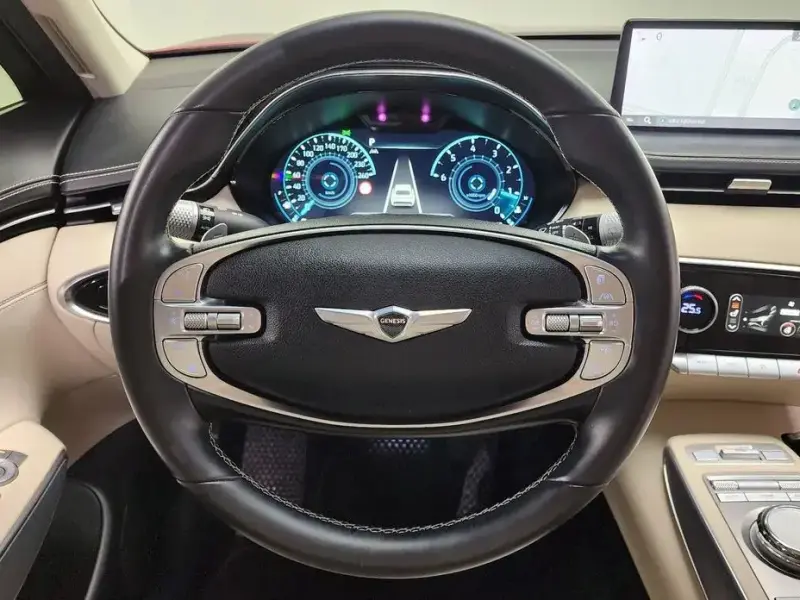 2022 Genesis GV70 с пробегом 68 908 км