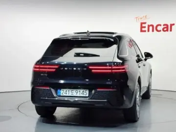 2021 Genesis GV70 с пробегом 43 734 км