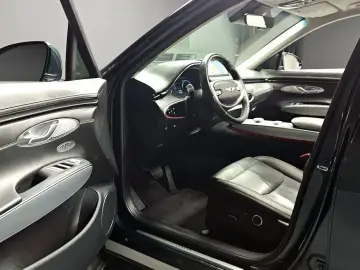 2021 Genesis GV70 с пробегом 71 863 км