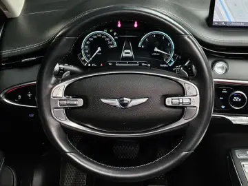 2021 Genesis GV70 с пробегом 71 863 км