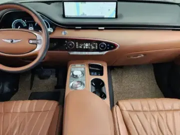 2021 Genesis GV70 с пробегом 43 734 км