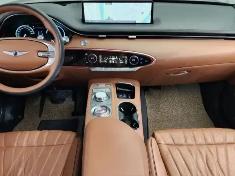 2021 Genesis GV70 с пробегом 43 734 км