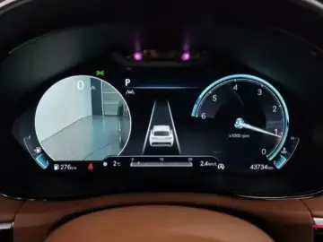 2021 Genesis GV70 с пробегом 43 734 км