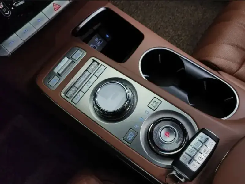 2021 Genesis GV70 с пробегом 43 734 км