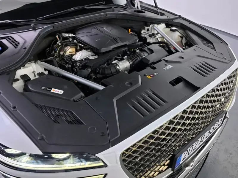 2022 Genesis GV70 с пробегом 40 376 км