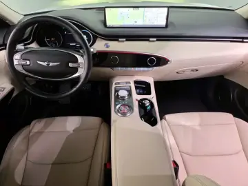 2022 Genesis GV70 с пробегом 40 376 км