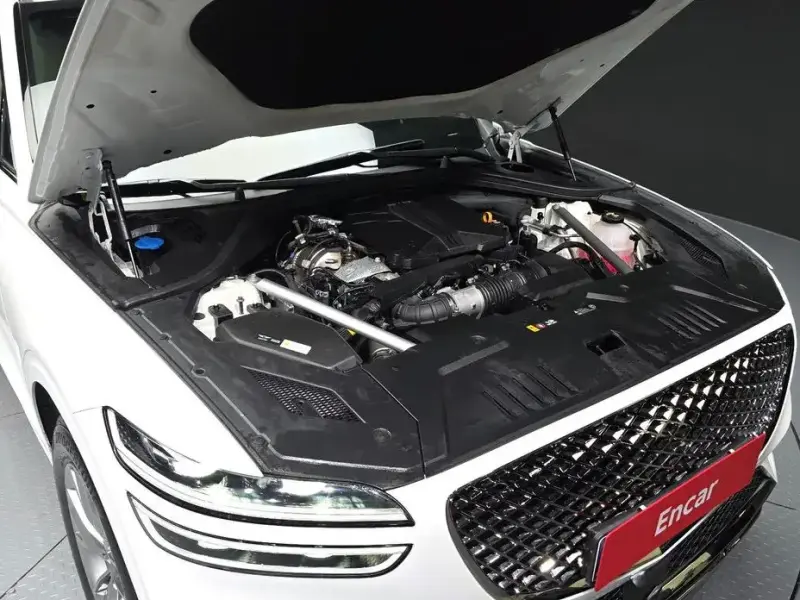 2022 Genesis GV70 с пробегом 11 890 км