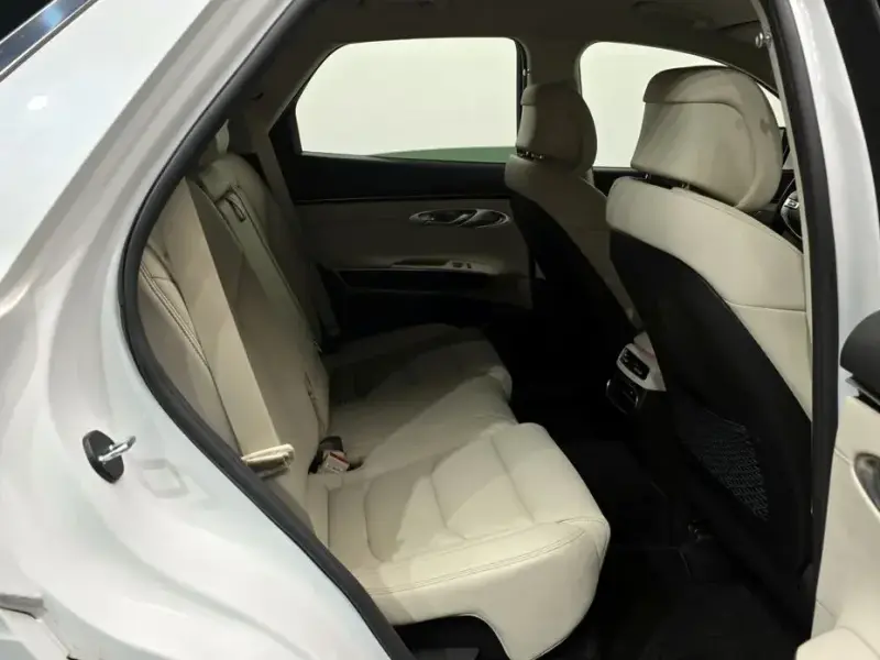 2022 Genesis GV70 с пробегом 40 376 км