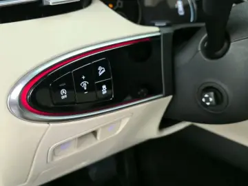2022 Genesis GV70 с пробегом 40 376 км
