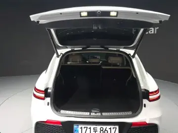 2022 Genesis GV70 с пробегом 11 890 км