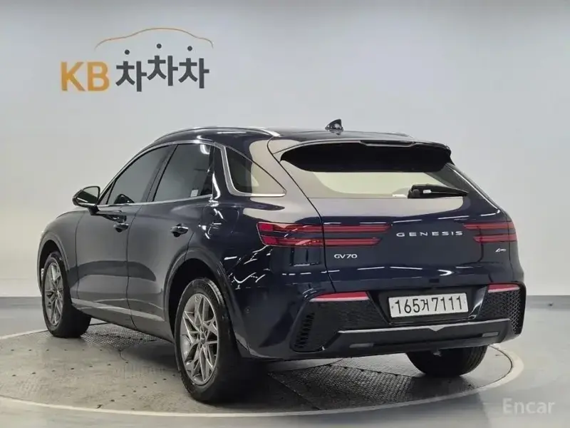 2021 Genesis GV70 с пробегом 83 466 км