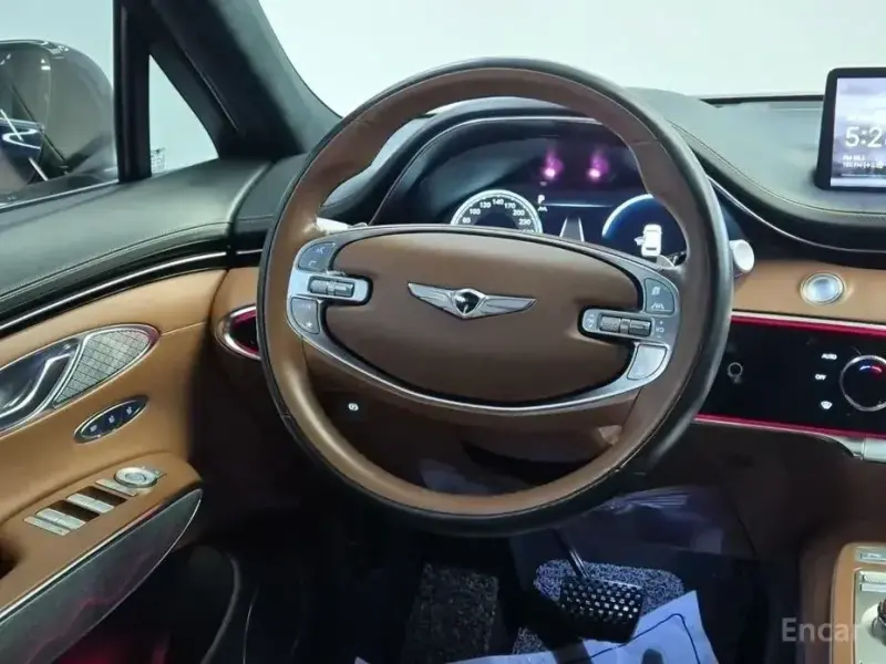 2021 Genesis GV70 с пробегом 83 466 км
