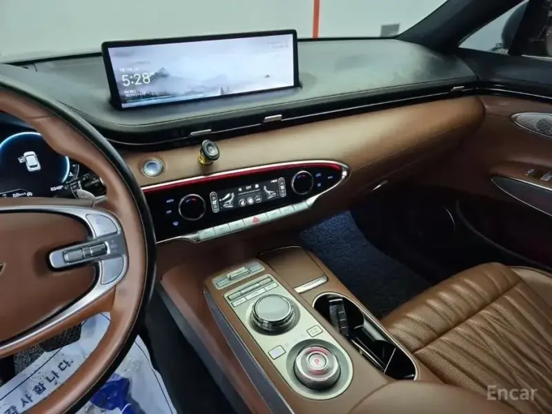 2021 Genesis GV70 с пробегом 83 466 км