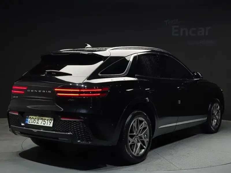 2022 Genesis GV70 с пробегом 44 879 км