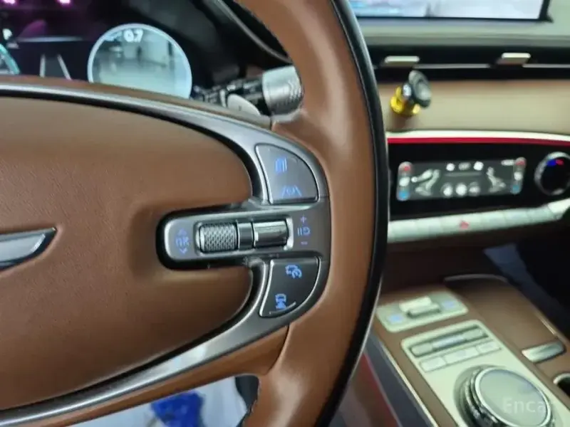 2021 Genesis GV70 с пробегом 83 466 км