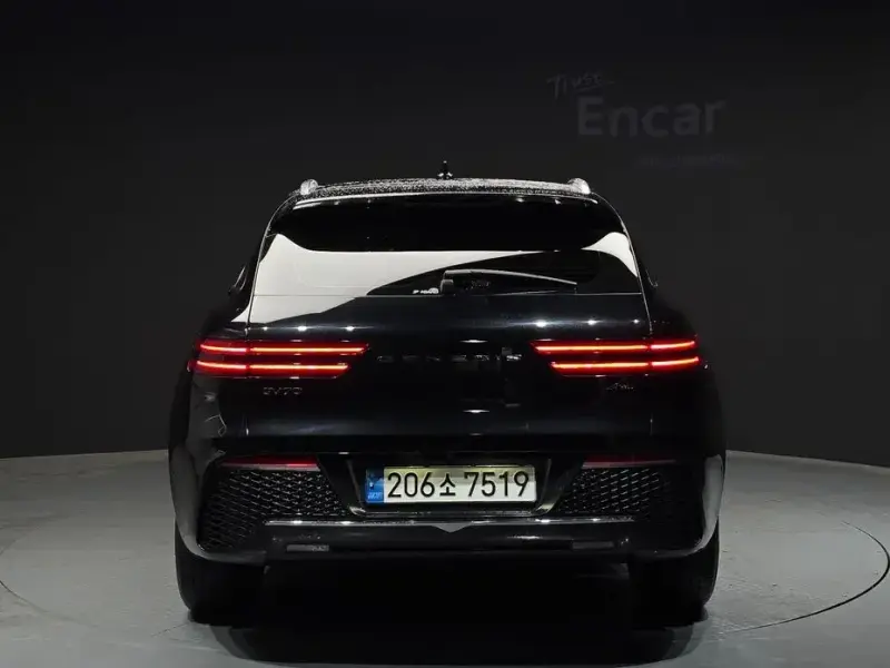 2022 Genesis GV70 с пробегом 44 879 км