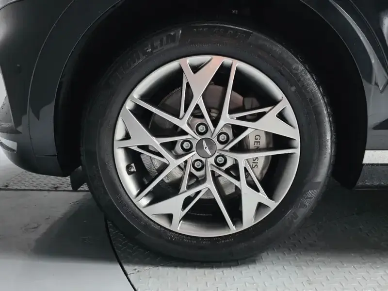 2022 Genesis GV70 с пробегом 44 879 км