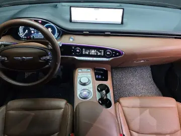 2022 Genesis GV70 с пробегом 44 879 км