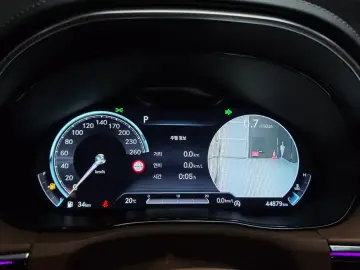 2022 Genesis GV70 с пробегом 44 879 км
